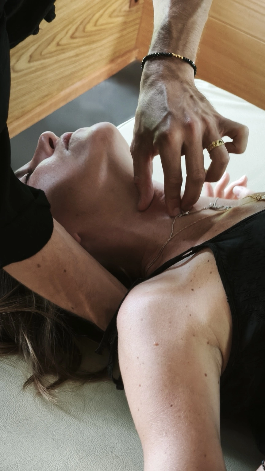 Sarah pendant un soin